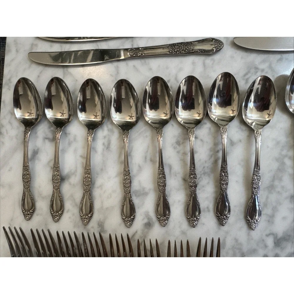 Oneida Northland Silversmiths 42Pc Stainless Flatware Set/8 Classic Carolina